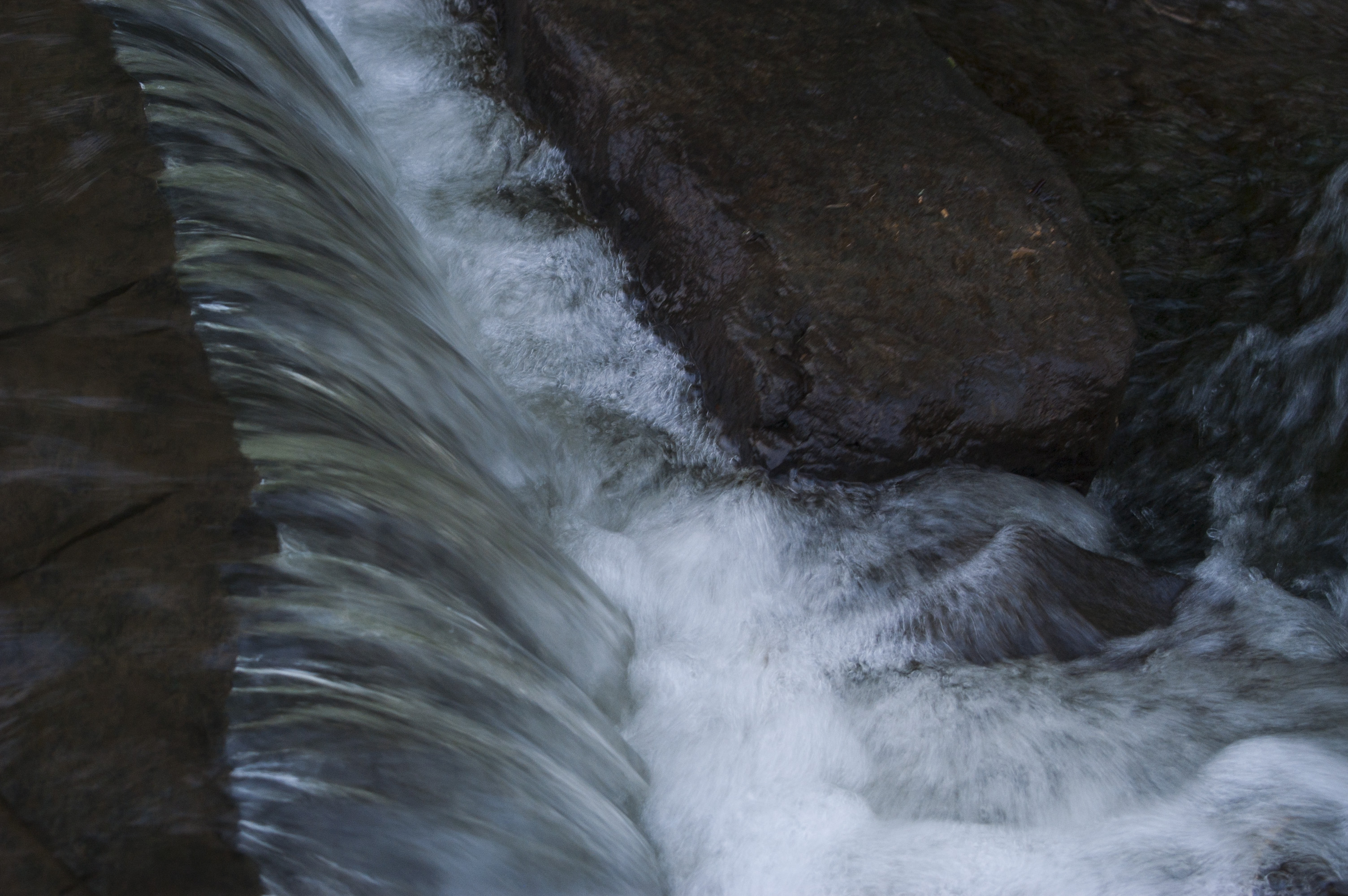 Поток воды · бесплатная фотография
