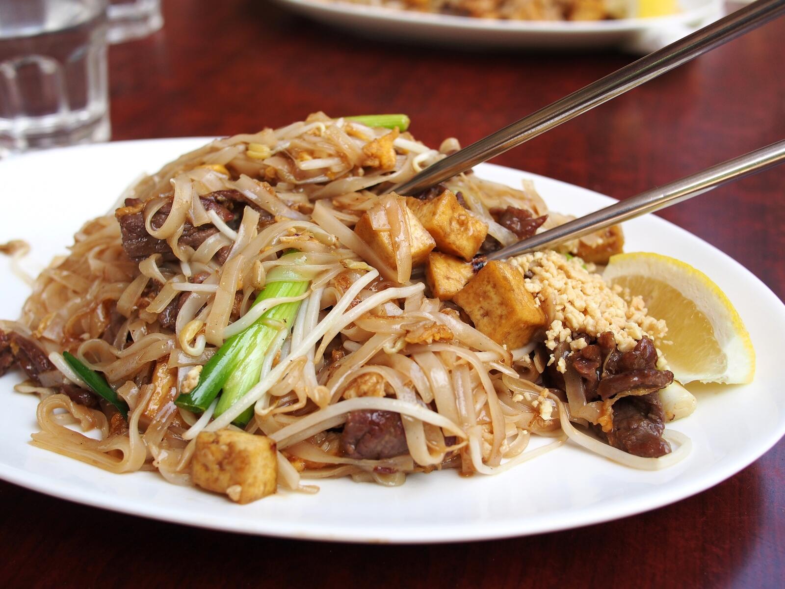 Обои азиатка блюдо еды на рабочий стол