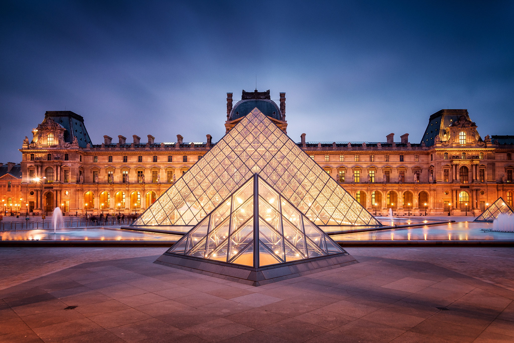 Обои Музей Лувр Париж крыша на рабочий стол
