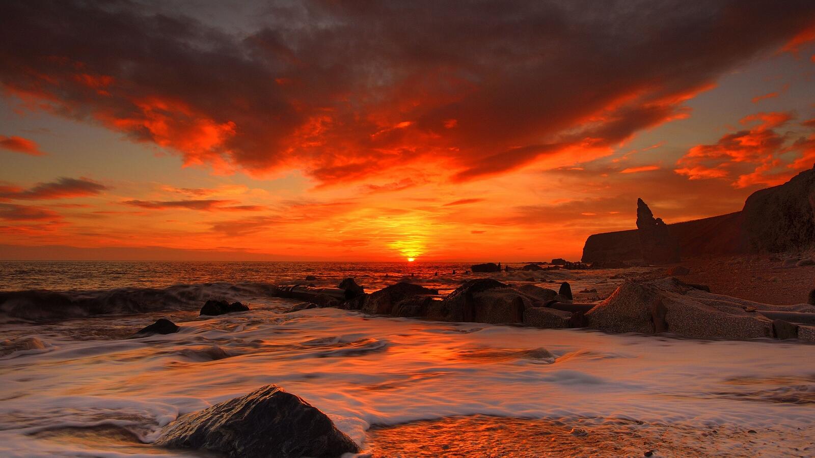Бесплатное фото Красный закат на море