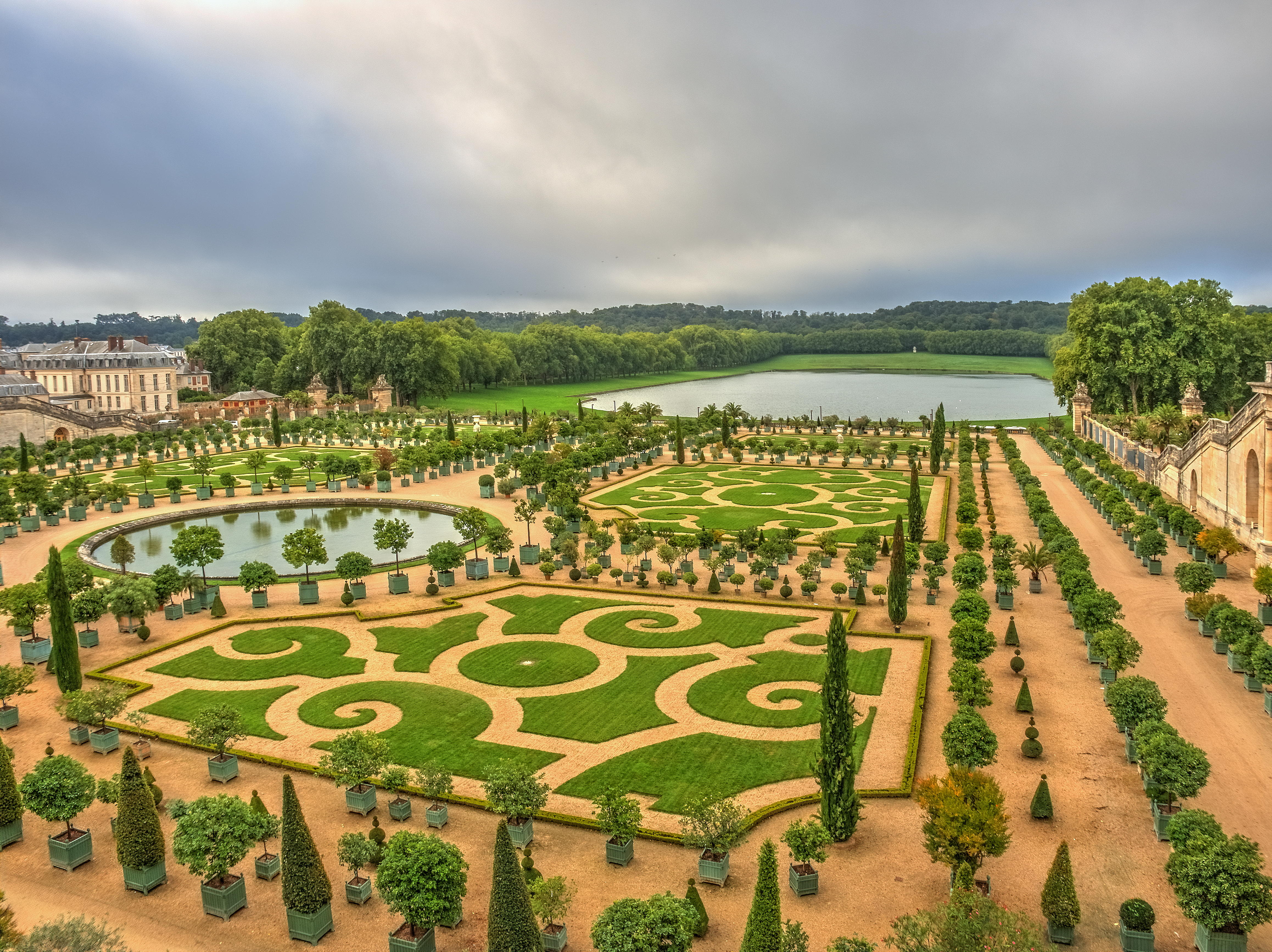 Французский версаль. Дворцово-парковый комплекс Версаль. Версаль парк Франция. Версальский дворец, Версаль дворец Версаля. Дворец и парк в Версале Франция.
