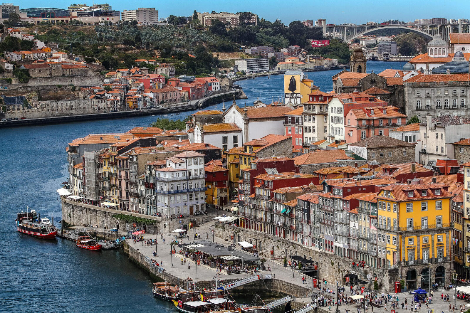 Обои города Португалия речной катер на рабочий стол