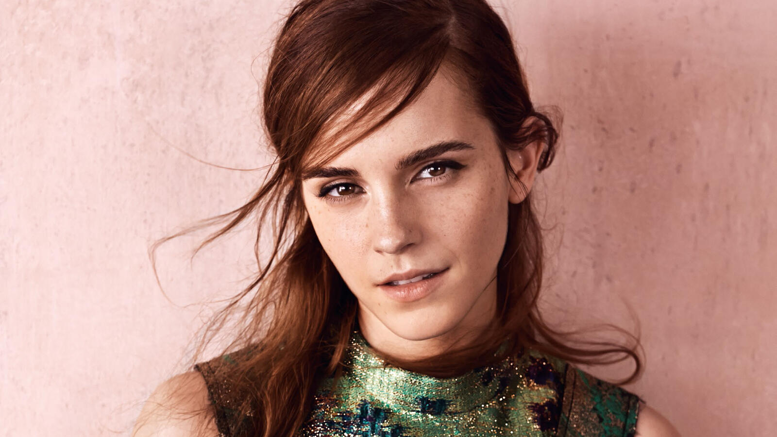 Wallpapers Emma Watson brunette sight on the desktop