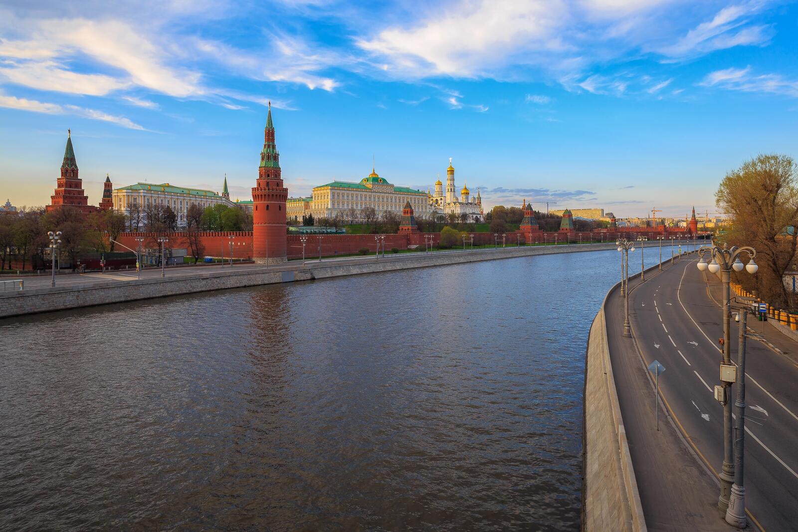 桌面上的壁纸俄罗斯 莫斯科河 红方块