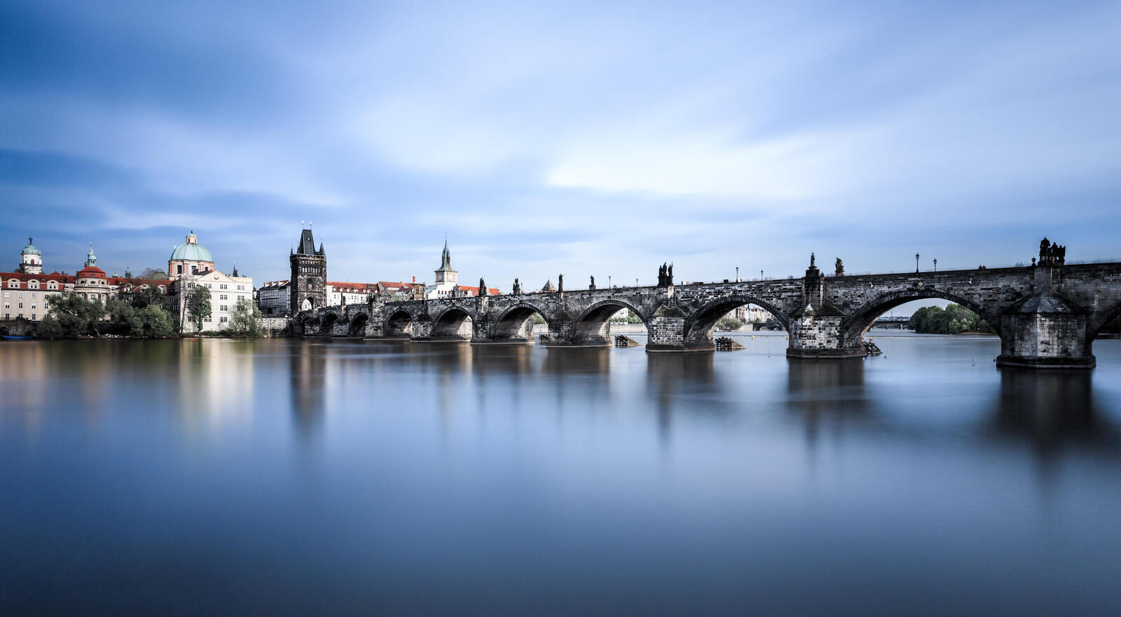 Обои город Прага Река Влтава на рабочий стол
