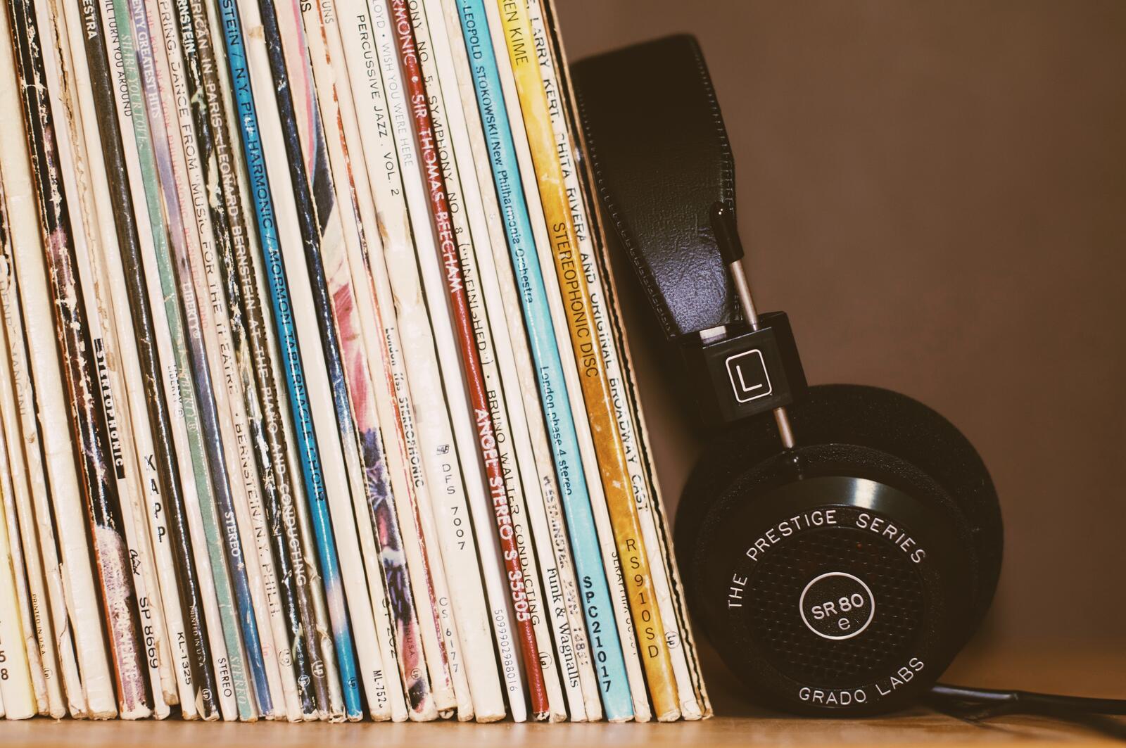 Wallpapers vinyl headphones music on the desktop