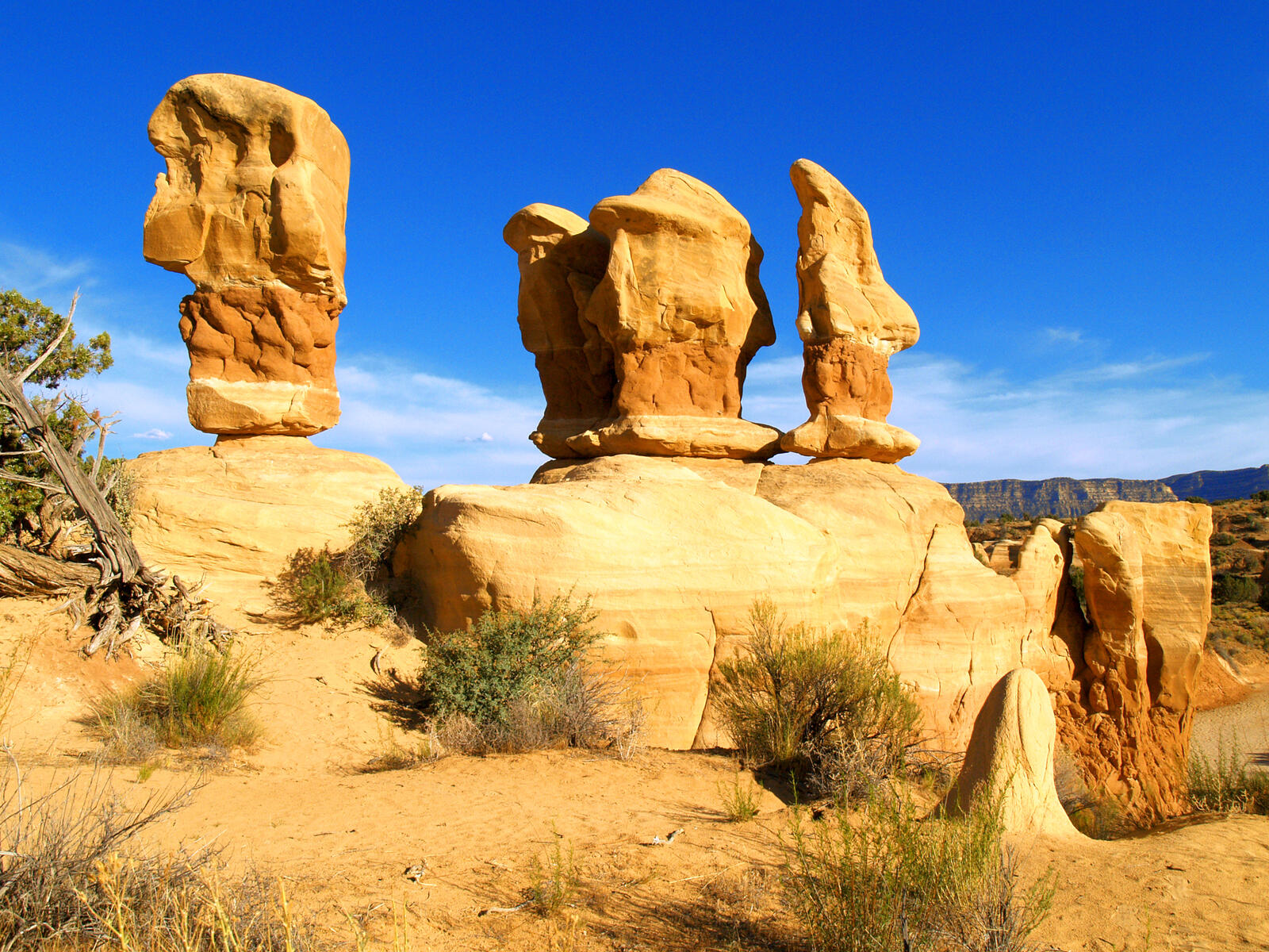пустыня скалы пеший туризм