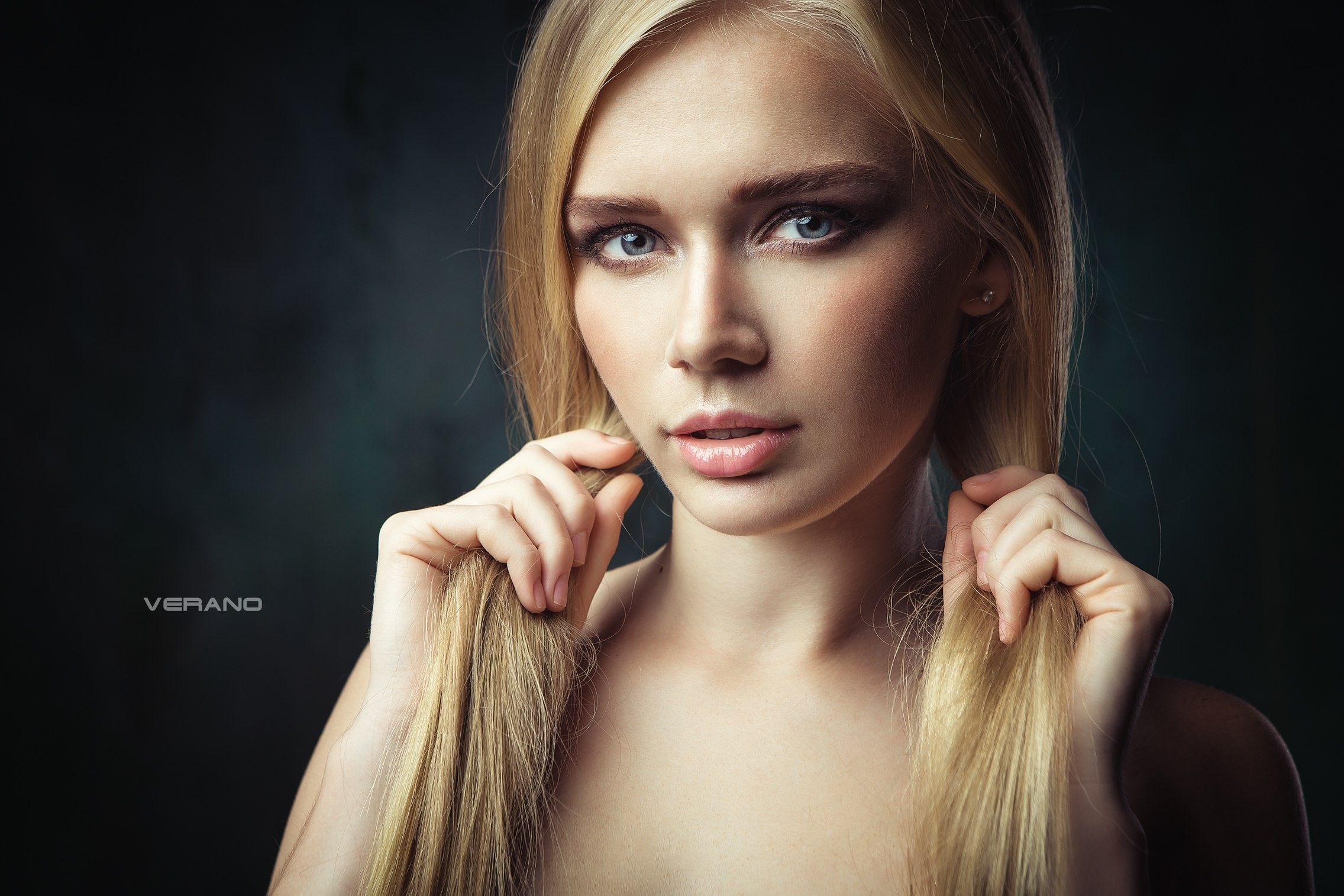 Wallpaper Blonde Model Blue Eyes Wallpapers From Godlike Images From Fonwall