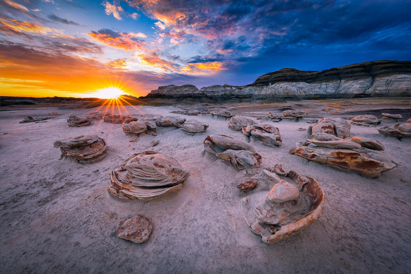 Wallpapers Sunrise Bisti wilderness new Mexico on the desktop