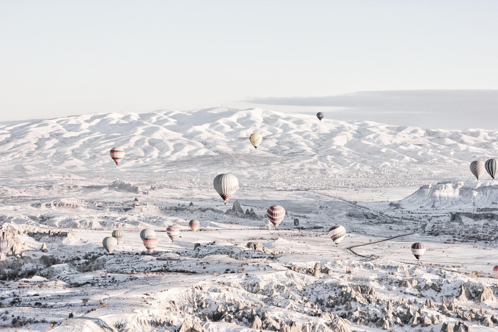 Wallpapers landscapes tundra air ball on the desktop